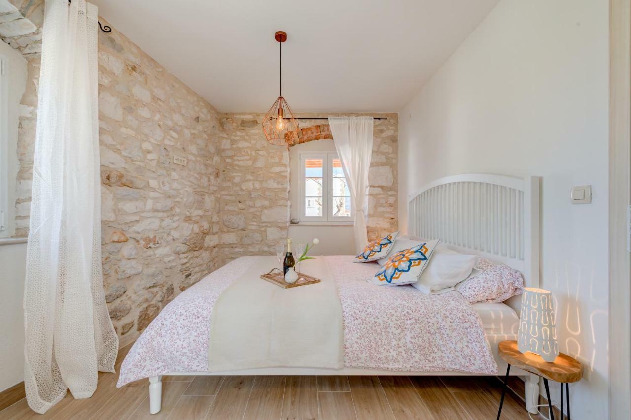 Holiday Home Rocca Supetar Bagian luar foto