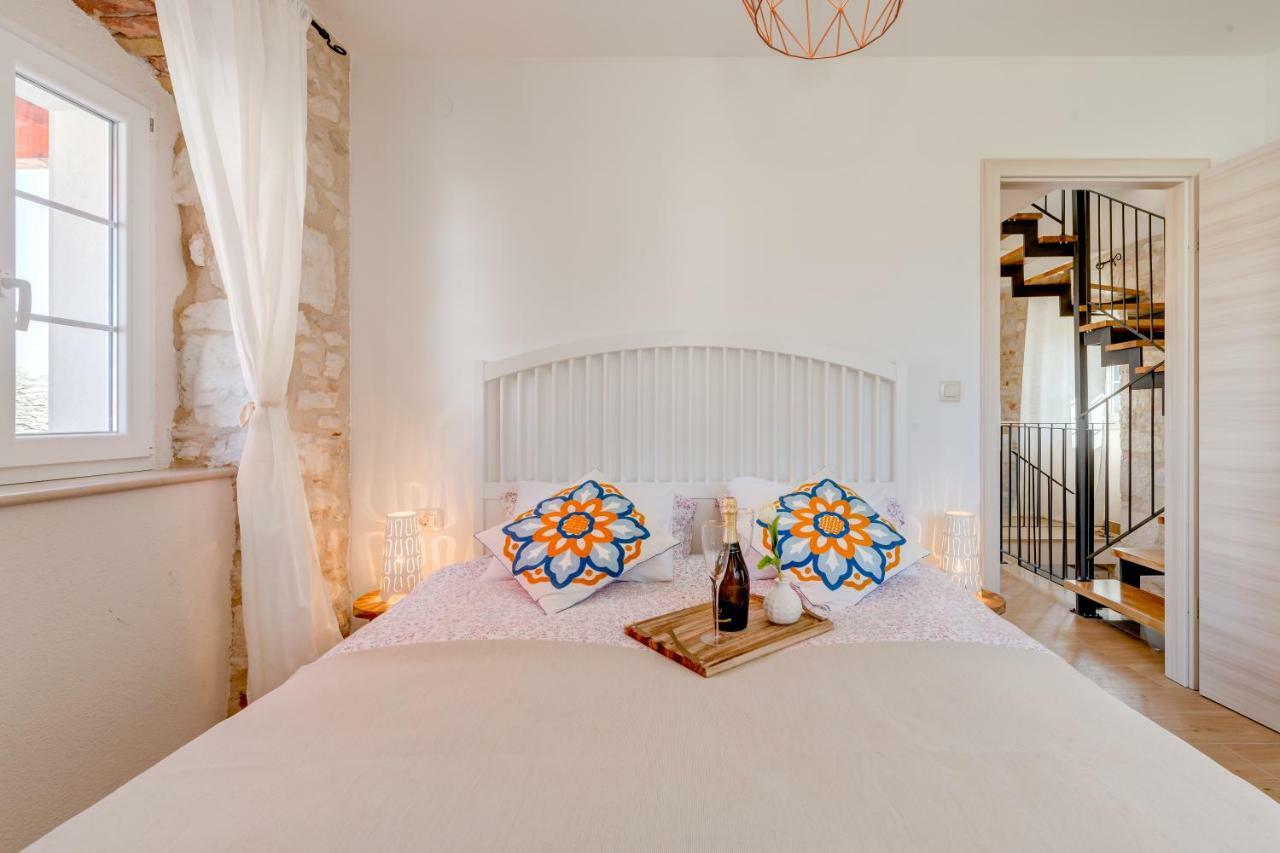 Holiday Home Rocca Supetar Bagian luar foto