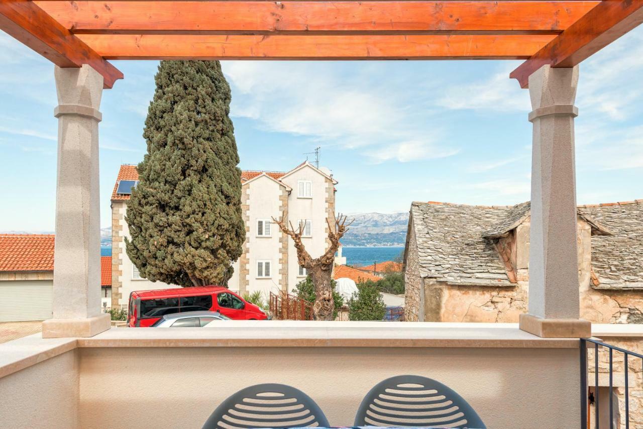 Holiday Home Rocca Supetar Bagian luar foto