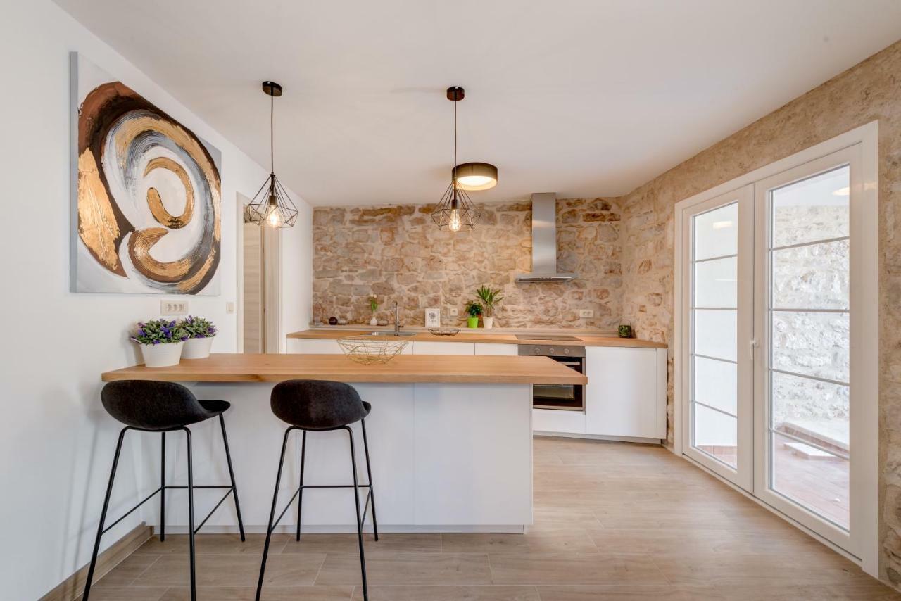 Holiday Home Rocca Supetar Bagian luar foto