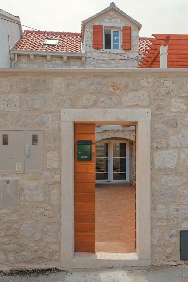 Holiday Home Rocca Supetar Bagian luar foto
